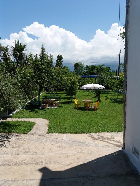 Гостевой дом Sweet Home Near Black Sea Кобулети Экстерьер фото