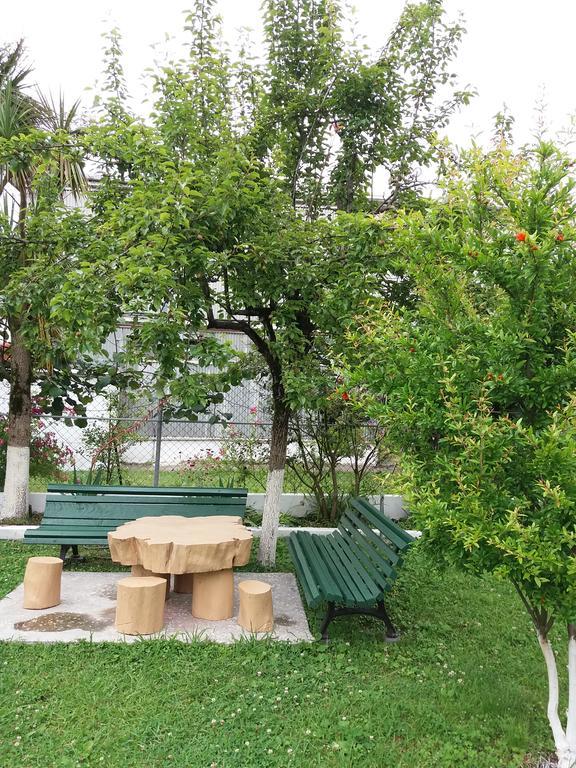Гостевой дом Sweet Home Near Black Sea Кобулети Экстерьер фото